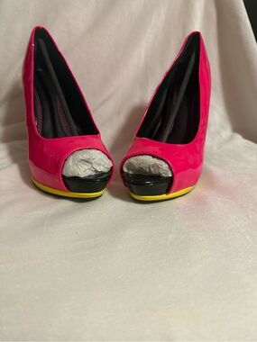Women's Hot Pink Patent Peep-Toe Platform Heels with Yellow Accent